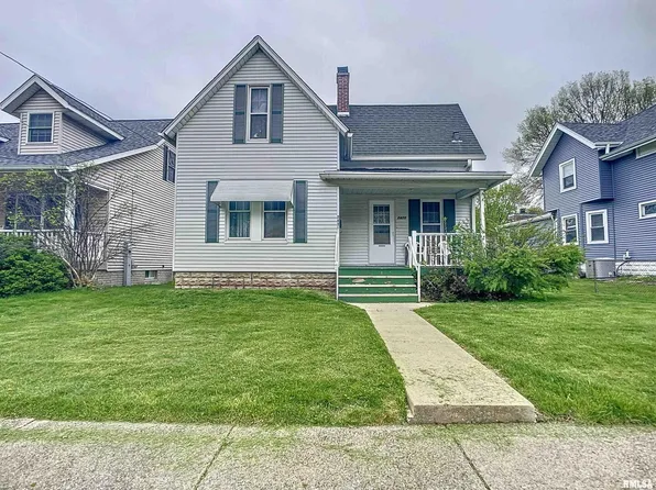 2420 4th St, Moline, IL 61265