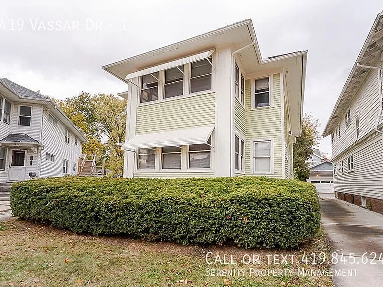 1419 Vassar Dr #1 — Photo 1