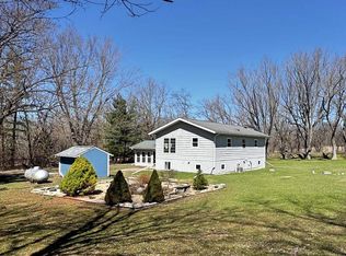 7348 E Schmidt Rd, Fort Atkinson, WI 53538