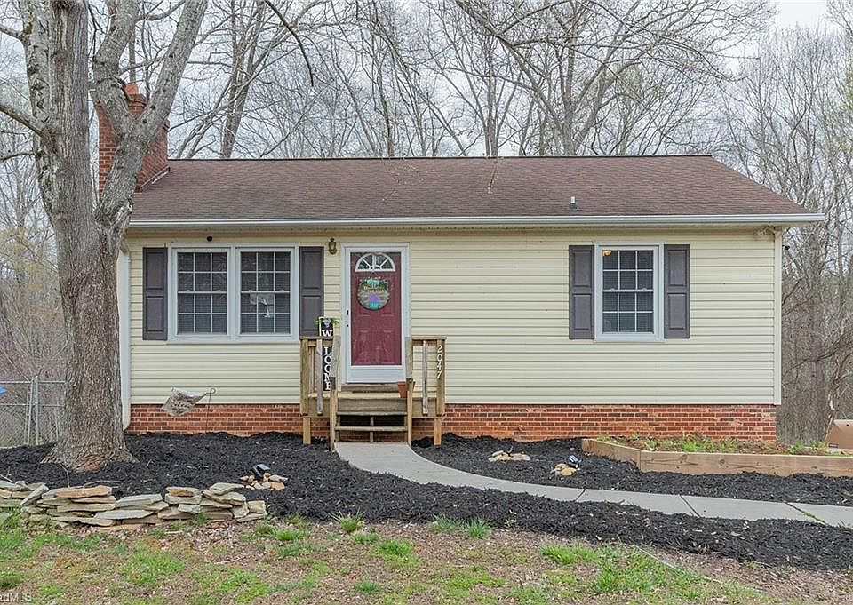 1st image of 2047 Old Mountain Rd