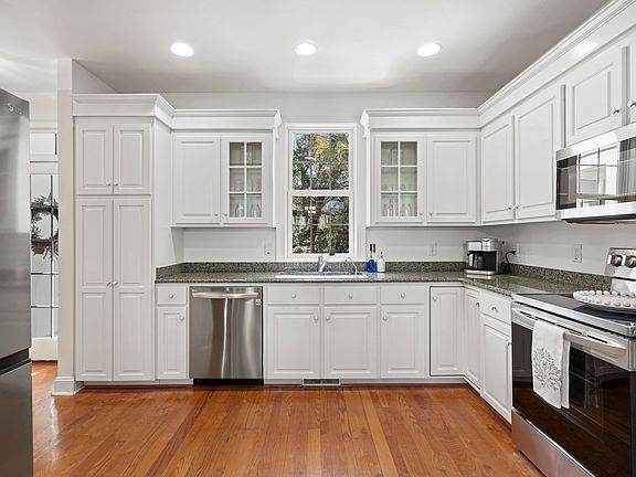 5th image of 2431 Racquet Club Dr