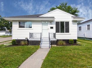24805 Dale Ave, Eastpointe, MI 48021