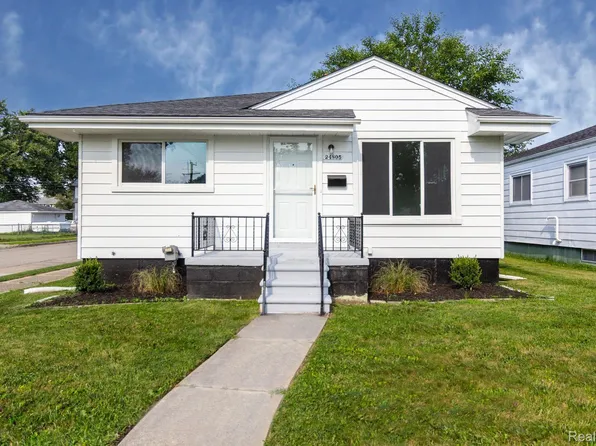 24805 Dale Ave, Eastpointe, MI 48021