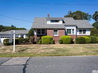 39 Islip Blvd, Islip, NY 11751