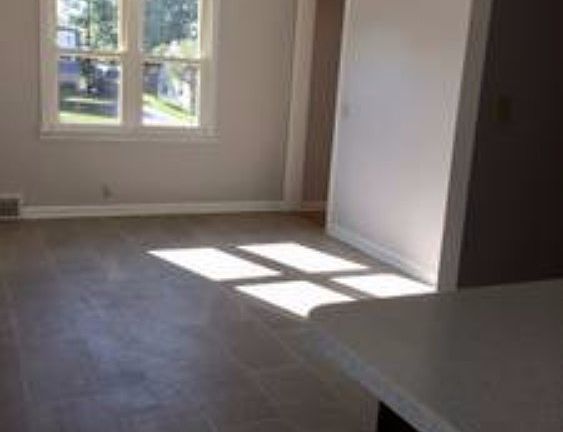 5th image of 3103 Oakwood St