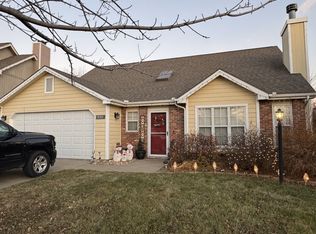 920 Colonial Dr, Lawrence, KS 66049