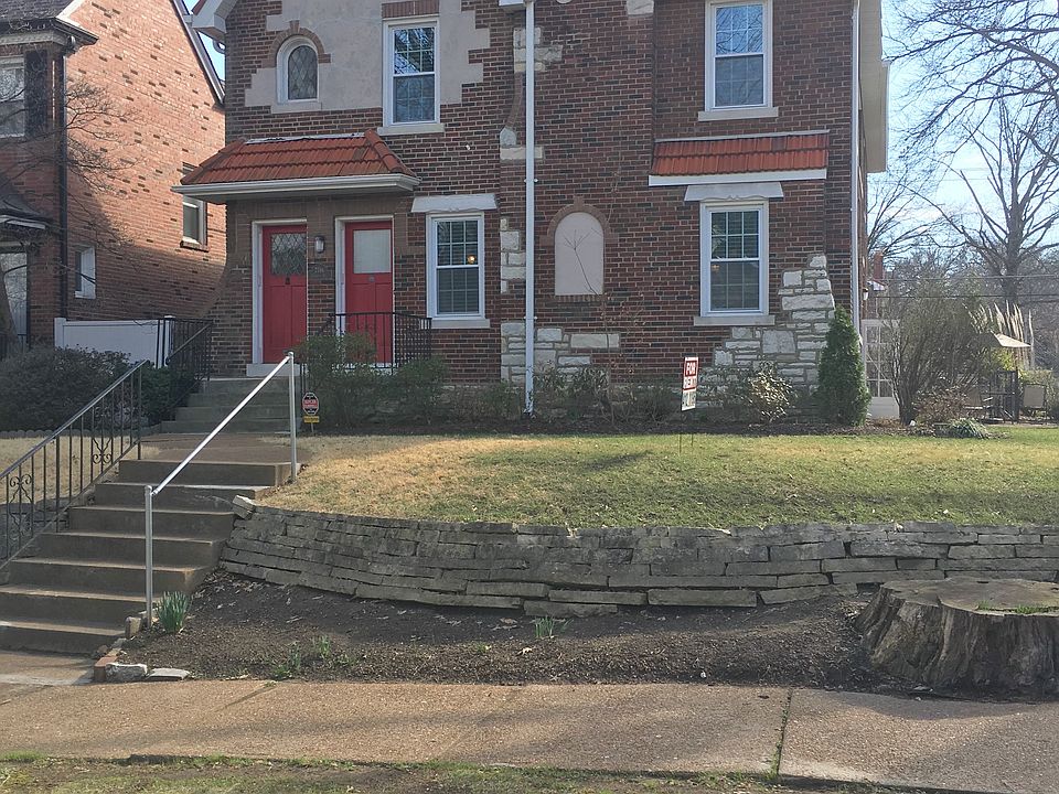 Front view of the property