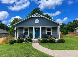 520 S Shamrock Ave, Landrum, SC 29356