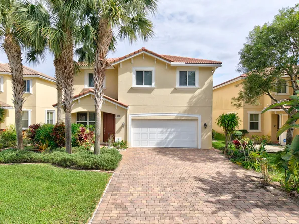 138 Two Pine Drive, Greenacres, FL 33413