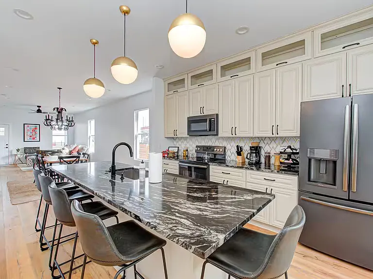 429 E Morris St #1 — Photo 17