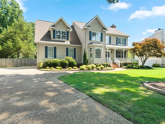 3rd image of 4799 Williamsburg Glade
