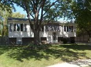 2204 Apache Ln, Woodridge, IL 60517