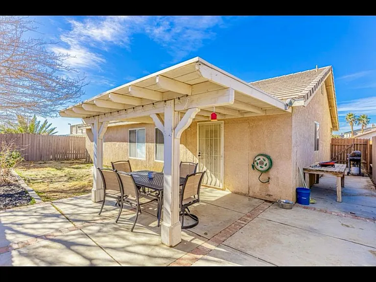 2108 Knollwood Ct — Photo 23