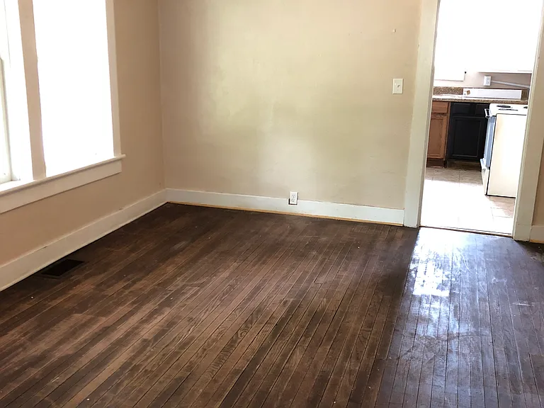 1517 Galloway St #4 — Photo 2