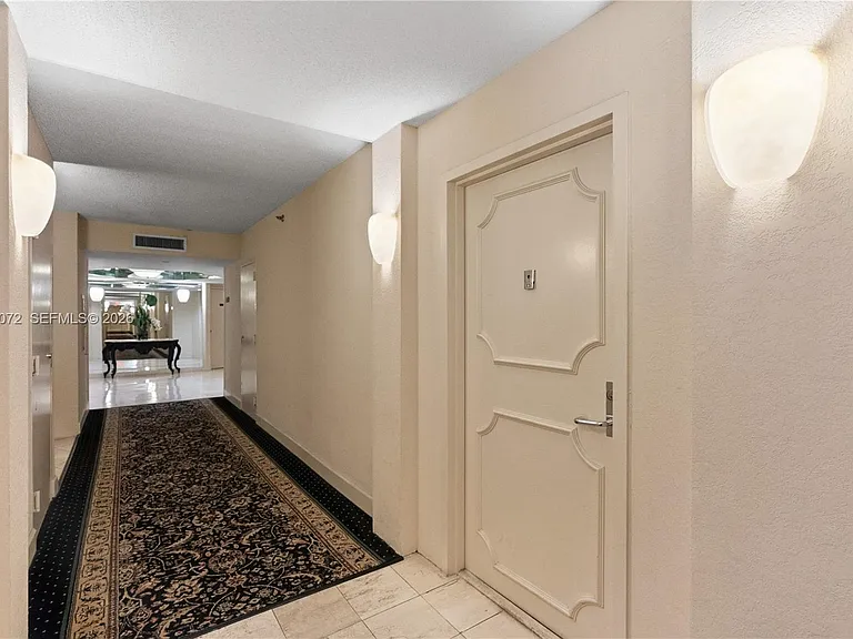3600 Mystic Pointe Dr #310 — Photo 51