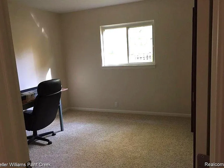 1886 Ruby Ave — Photo 14