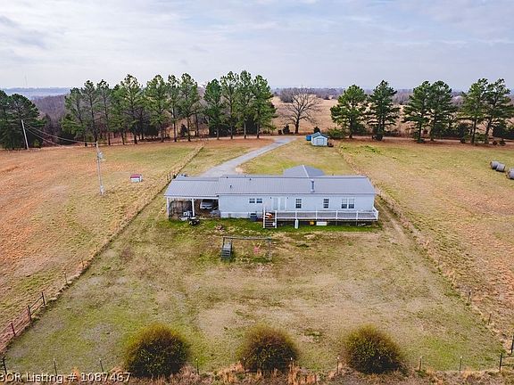 3rd image of 465548 E 981st Rd