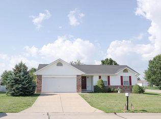 1221 Pinnacle Pointe Dr, Dardenne Prairie, MO 63368