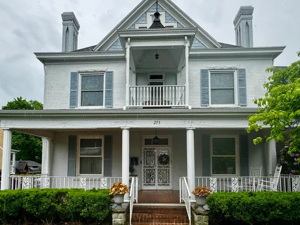 253 Carr Ave, Clarksburg, WV 26301