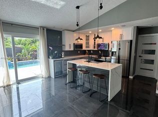 3415 55th Dr E, Bradenton, FL 34203