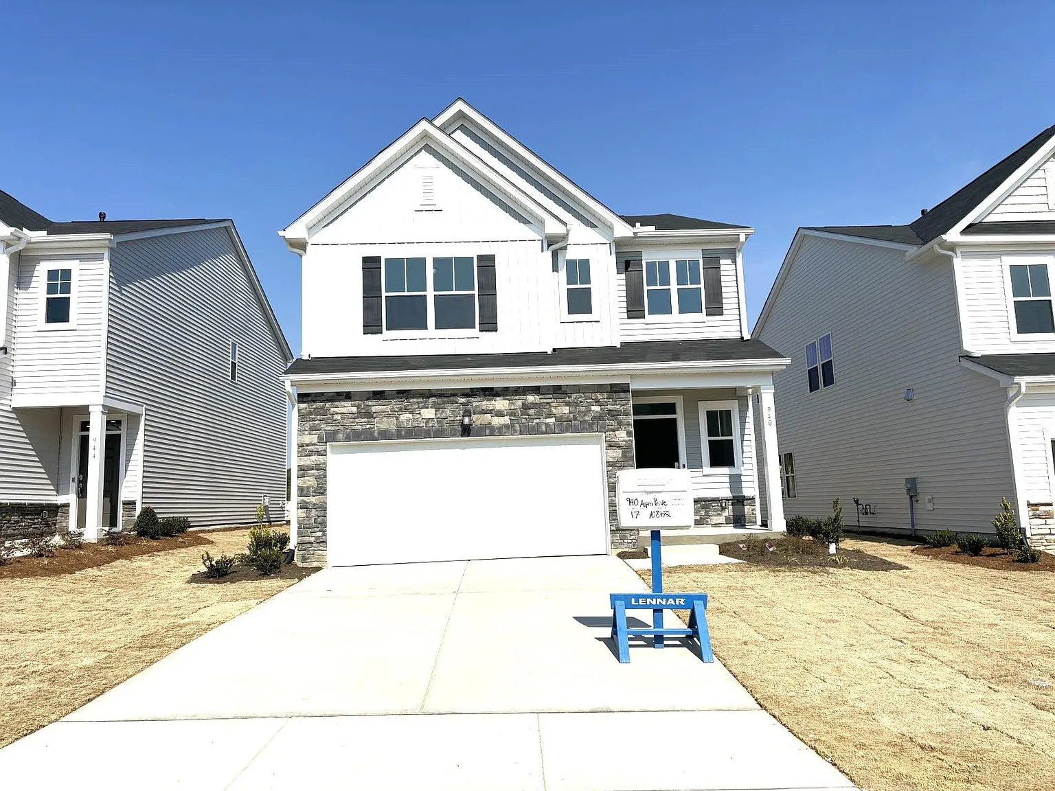 4 bed, 2132 sqft, $1,995 — Photo 1
