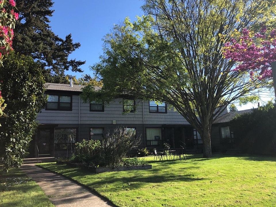 Lolita Rose Apartments