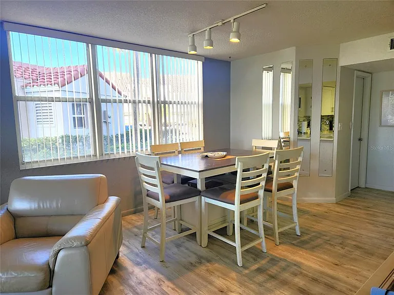 5901 Bahia Del Mar Cir #124 — Photo 8