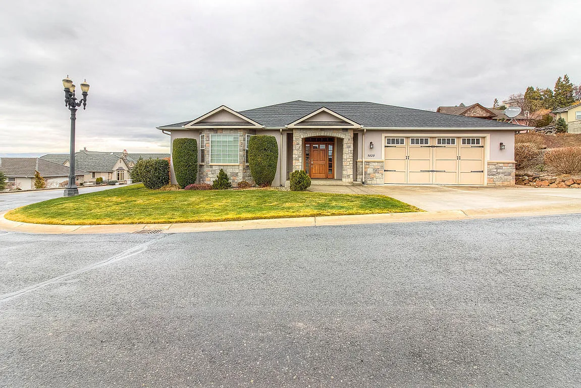 5829 Scenic Ridge Loop photo 1