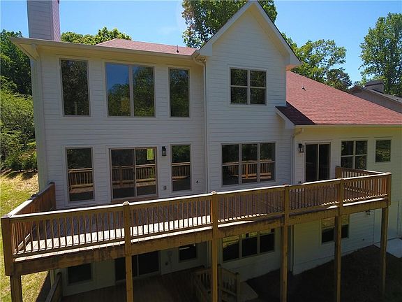 5th image of 2084 Riverwood Dr