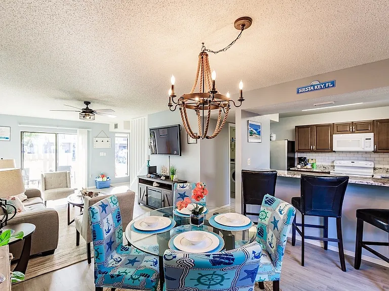 4001 Beneva Rd #319 — Photo 4