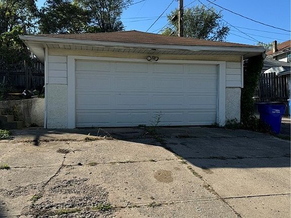 3rd image of 1159 Demphle Ave