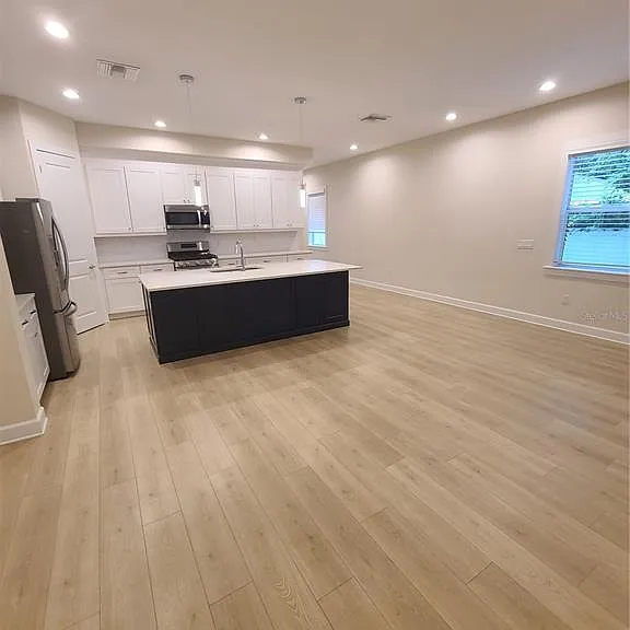 4503 W North A St — Photo 5