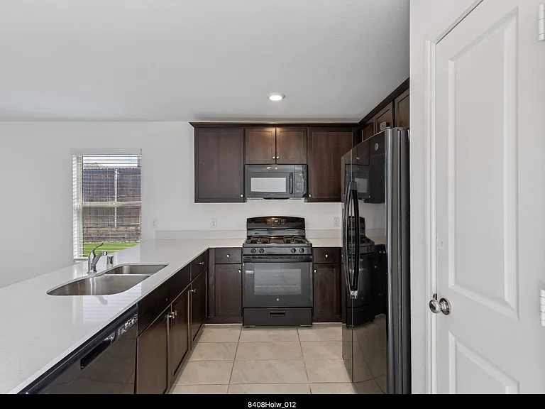 8408 Hollow Bend St — Photo 18