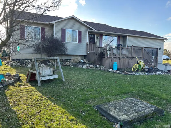 10150 Sharp Rd, Swartz Creek, MI 48473