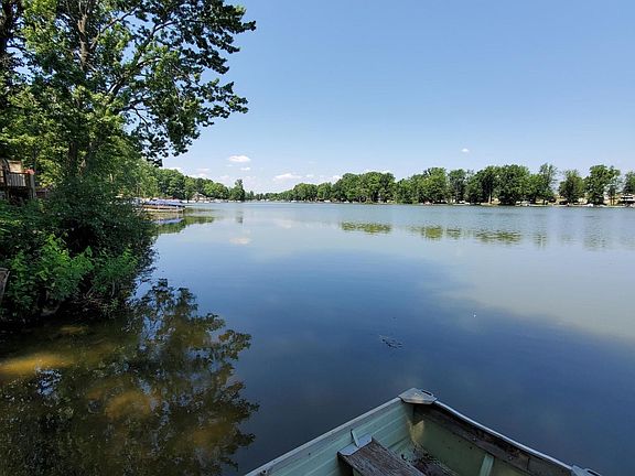 2nd image of 14044 Lakeshore Dr