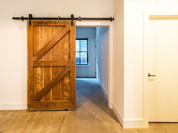 3rd image of 1833 Fairmount Ave APT 213
