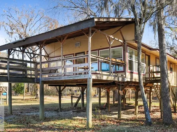 685 Brook Rd, Jesup, GA 31545