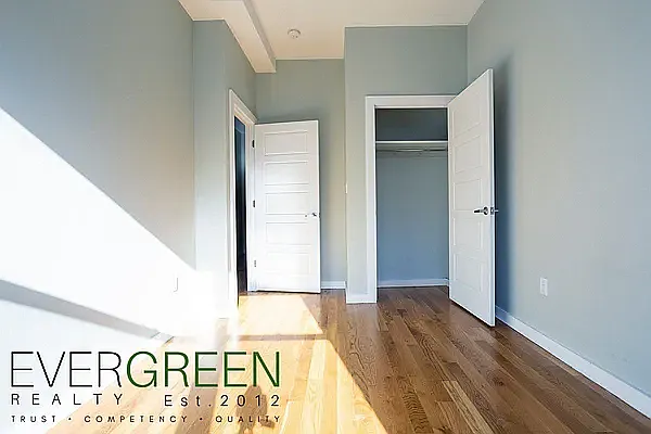 58A Vernon Ave #3R — Photo 5