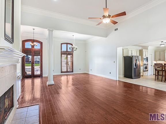 4th image of 18264 Lake Harbor Ln