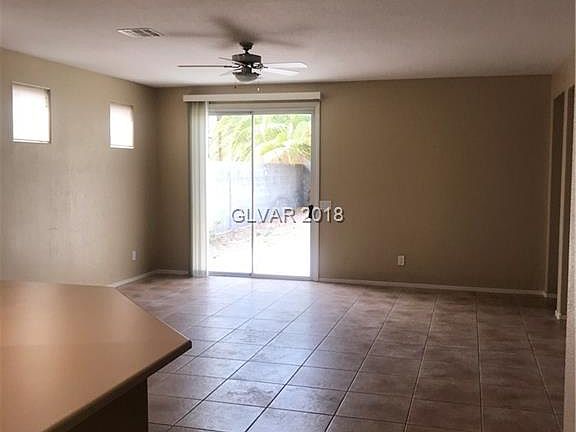 3rd image of 10944 Harvest Hill Ln