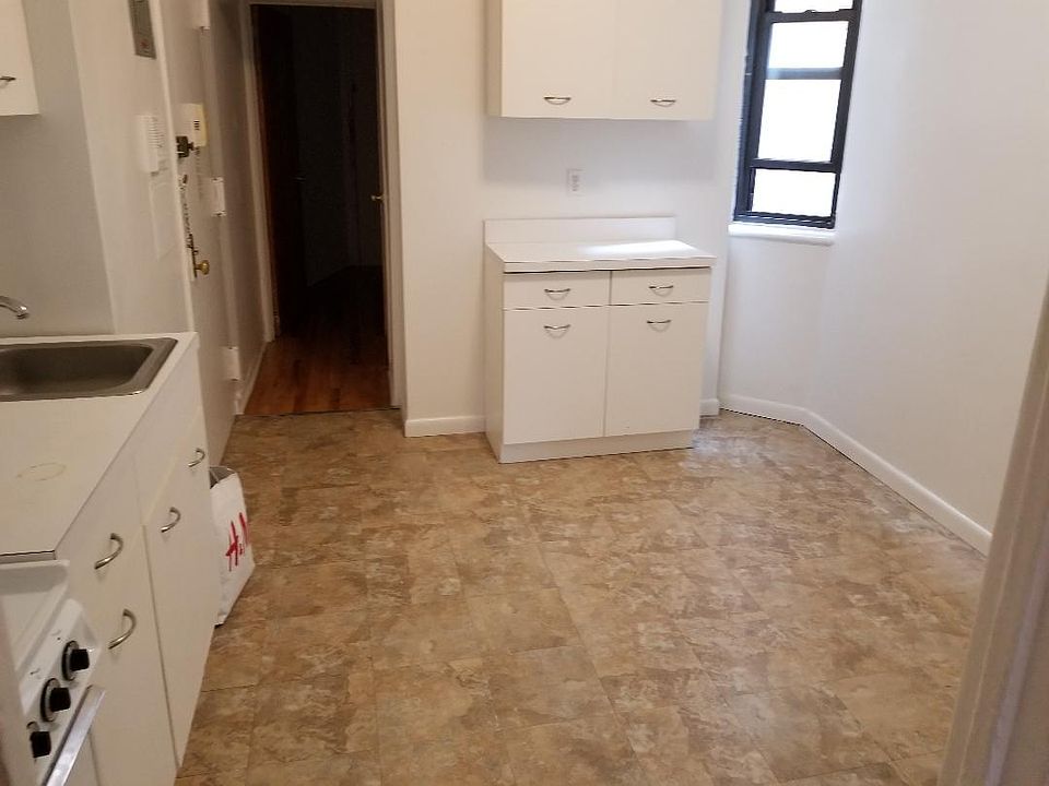 1st image of 334 E 77th St APT 19