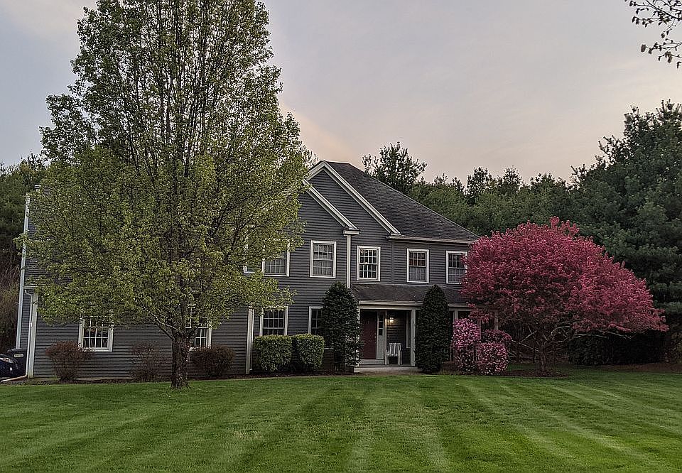 1st image of 36 Heritage Ln