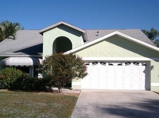 1438 Monarch Cir, Naples, FL 34116