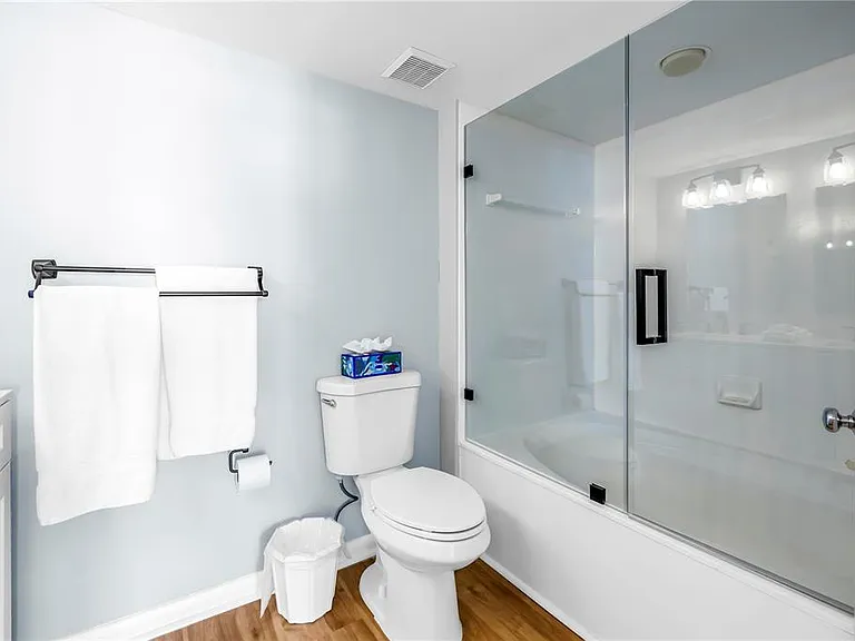 6021 Bahia Del Mar Cir #540 — Photo 21