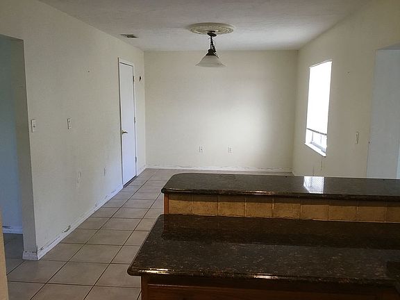 5th image of 3887 Bellwood Dr