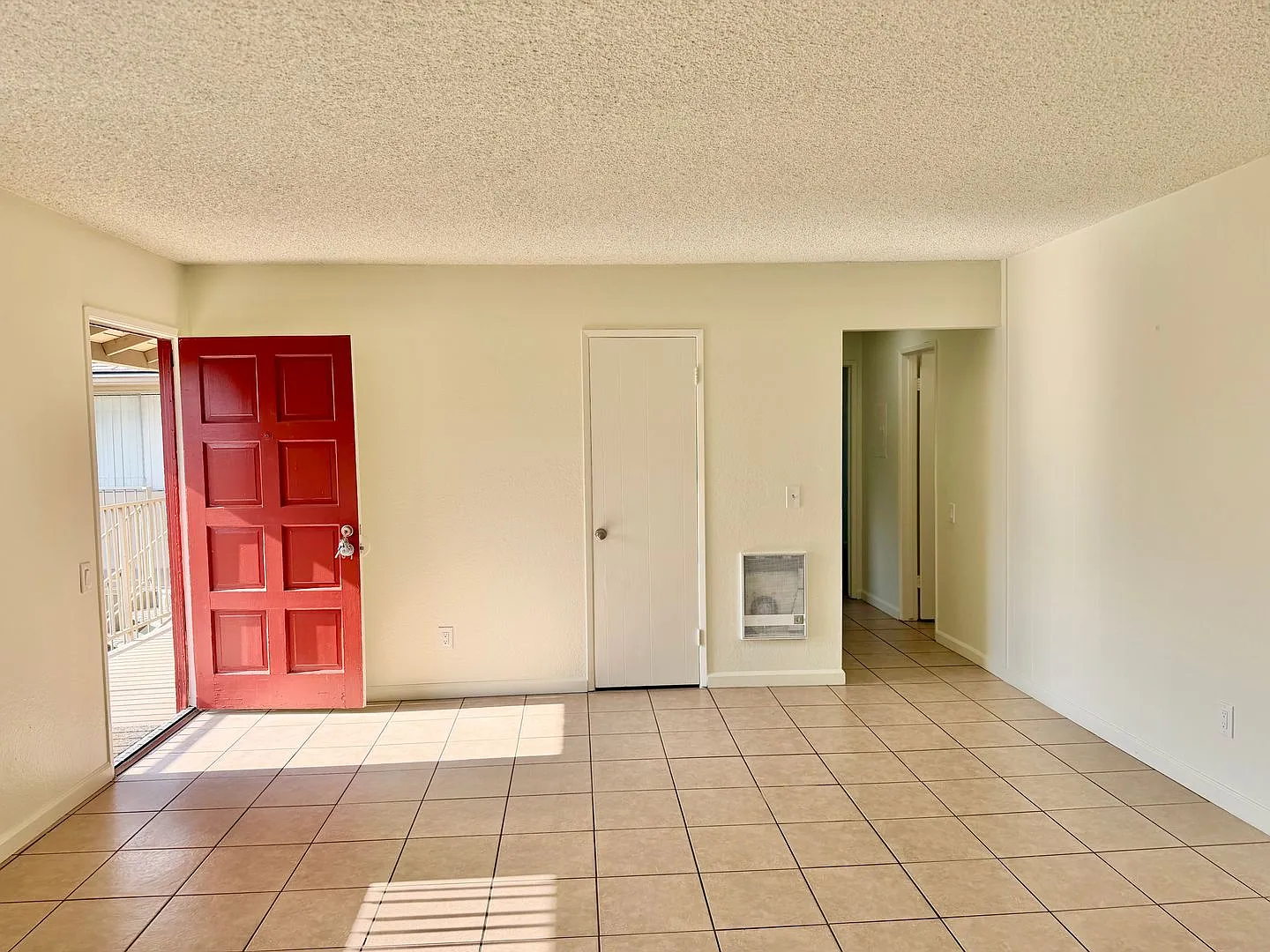 Westgate Villa Apartments — Photo 3