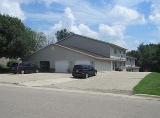1910 Green Valley Dr APT 3, Janesville, WI 53546
