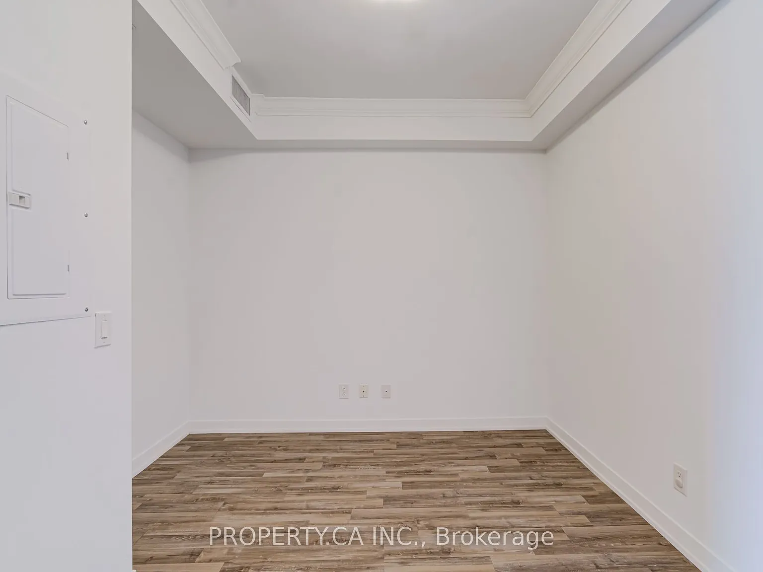 The Lexington Condominium Residences — Photo 4