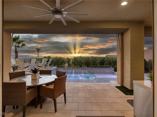 7 Hilltop Crest St, Henderson, NV 89011