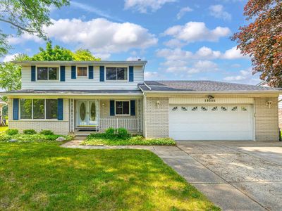 19300 Briarwood Ln, Clinton Township, MI, 48036